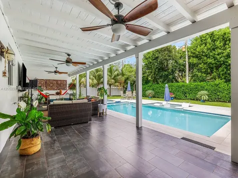 7495 SW 73rd Terrace Miami FL 33143