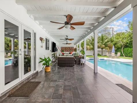 7495 SW 73rd Terrace Miami FL 33143