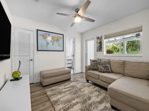 7495 SW 73rd Terrace Miami FL 33143