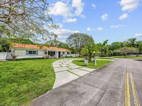 7495 SW 73rd Terrace Miami FL 33143
