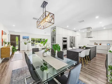 7495 SW 73rd Terrace Miami FL 33143