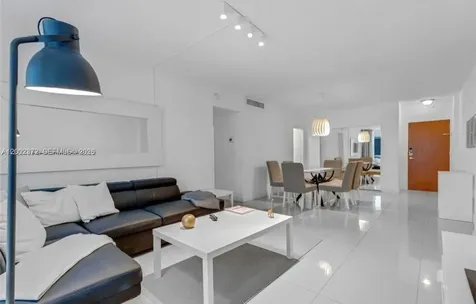 3901 S Ocean Drive Hollywood FL 33019