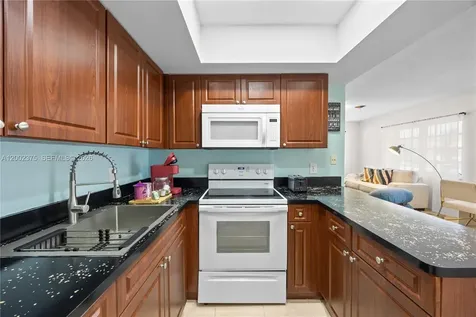 309 SE 12th Avenue Pompano Beach FL 33060