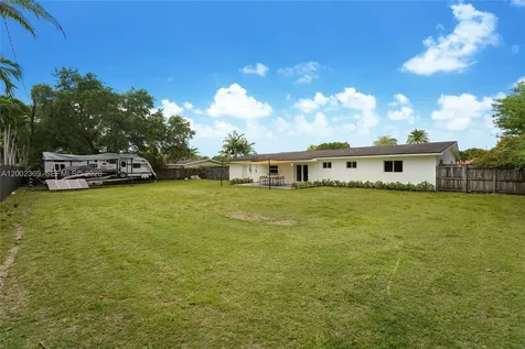 11705 SW 97th Court Miami FL 33176