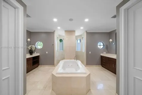 2614 Castilla Isle Fort Lauderdale FL 33301
