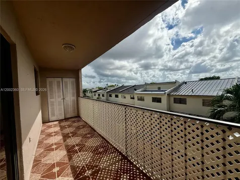 8500 NW 8th Street Miami FL 33126