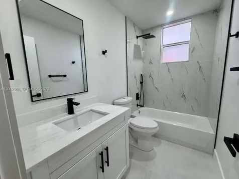 2425 SW 6th Street Miami FL 33135