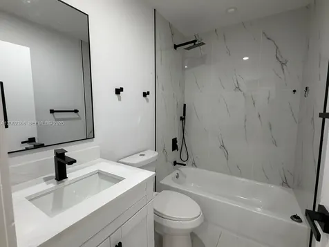 2425 SW 6th Street Miami FL 33135