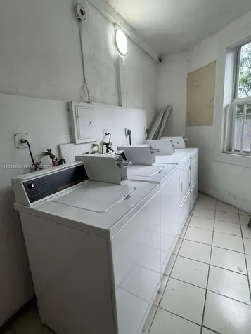 2425 SW 6th Street Miami FL 33135