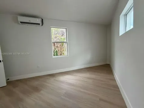 2425 SW 6th Street Miami FL 33135