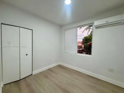 2425 SW 6th Street Miami FL 33135