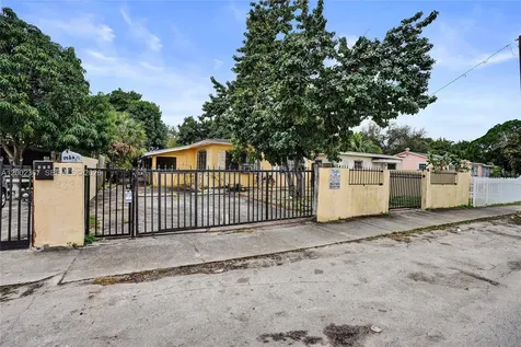 836 NW 101st Street Miami FL 33150
