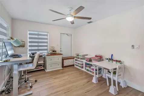 9212 NW 81st Place Tamarac FL 33321