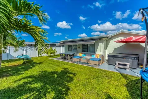 9212 NW 81st Place Tamarac FL 33321