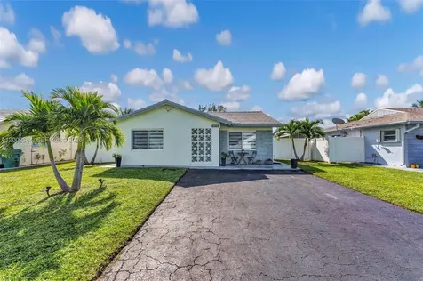 9212 NW 81st Place Tamarac FL 33321