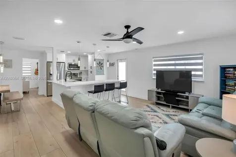 9212 NW 81st Place Tamarac FL 33321