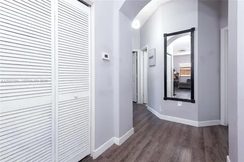 685 SE 37th Place Homestead FL 33033