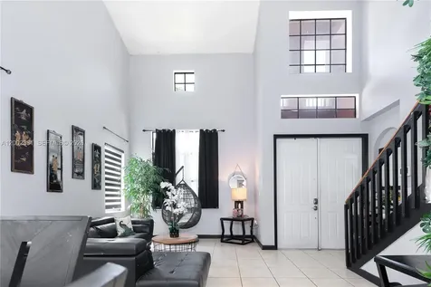 685 SE 37th Place Homestead FL 33033