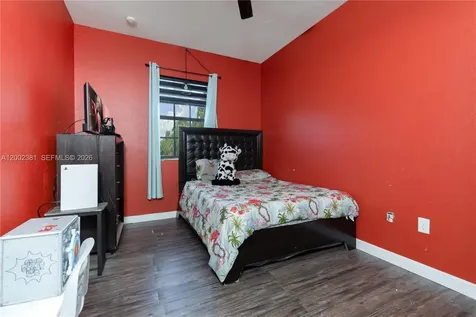 685 SE 37th Place Homestead FL 33033