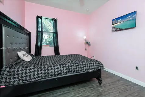 685 SE 37th Place Homestead FL 33033