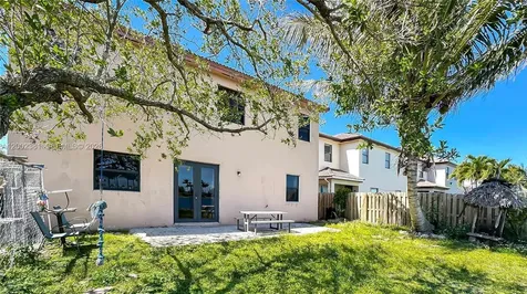 685 SE 37th Place Homestead FL 33033