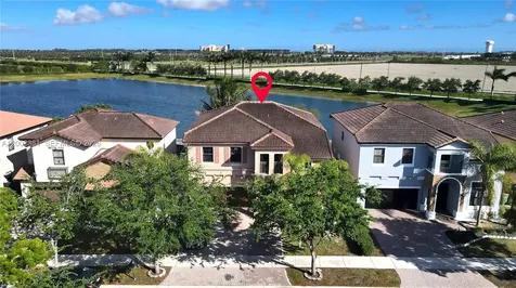 685 SE 37th Place Homestead FL 33033