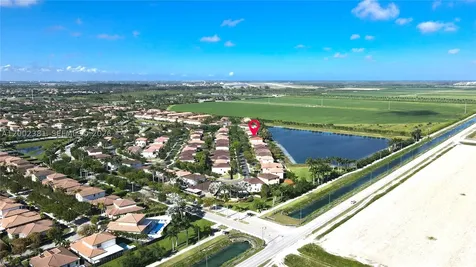 685 SE 37th Place Homestead FL 33033