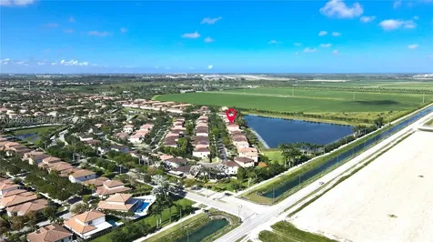 685 SE 37th Place Homestead FL 33033