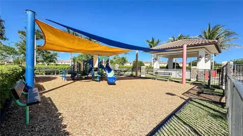 685 SE 37th Place Homestead FL 33033