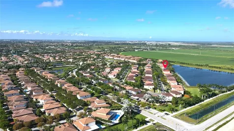 685 SE 37th Place Homestead FL 33033