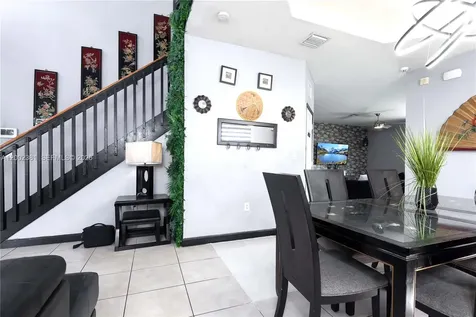 685 SE 37th Place Homestead FL 33033