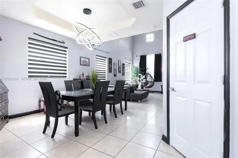 685 SE 37th Place Homestead FL 33033