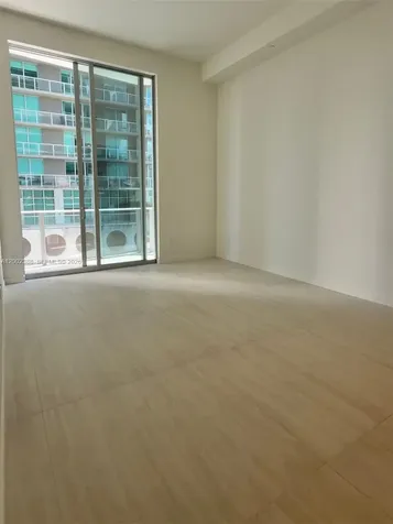 77 SE 5th Street Miami FL 33131