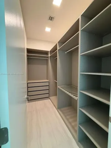 77 SE 5th Street Miami FL 33131