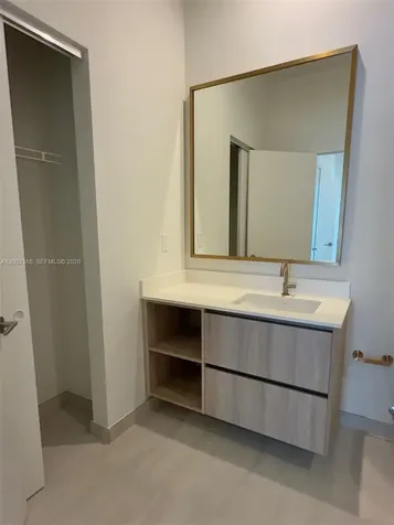 77 SE 5th Street Miami FL 33131