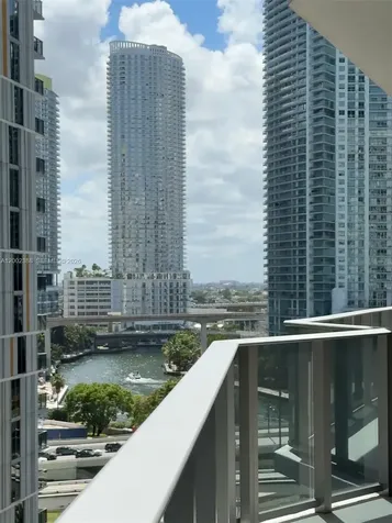 77 SE 5th Street Miami FL 33131