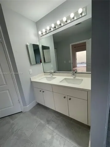 9929 NW 29th Terrace Doral FL 33172