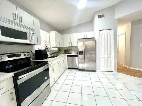 9929 NW 29th Terrace Doral FL 33172