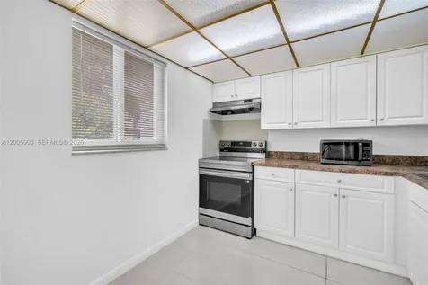 8103 Camino Real Miami FL 33143