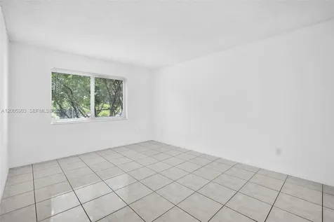 8103 Camino Real Miami FL 33143
