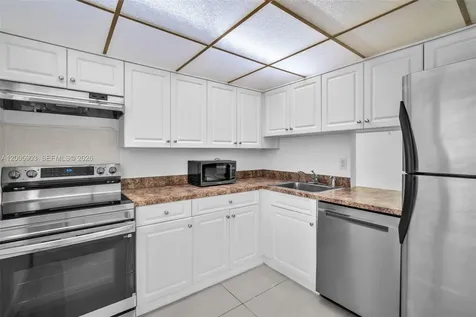 8103 Camino Real Miami FL 33143