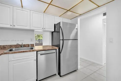 8103 Camino Real Miami FL 33143