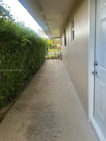 9945 SW 164th Terrace Miami FL 33157