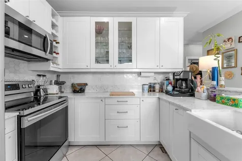 945 SW 154th Court Miami FL 33194