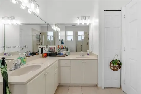945 SW 154th Court Miami FL 33194