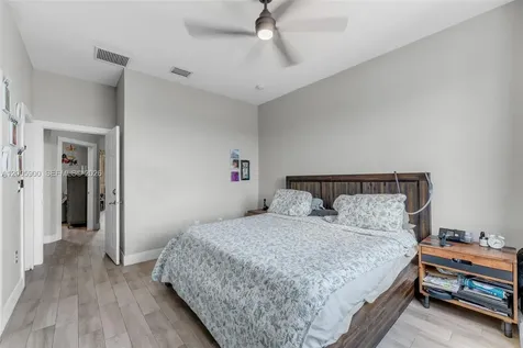 945 SW 154th Court Miami FL 33194
