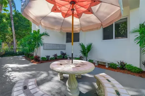 428 Collins Avenue Miami Beach FL 33139