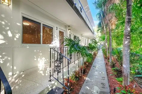 428 Collins Avenue Miami Beach FL 33139