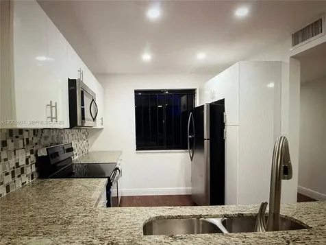 201 Lakeview Drive Weston FL 33326