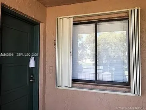 201 Lakeview Drive Weston FL 33326